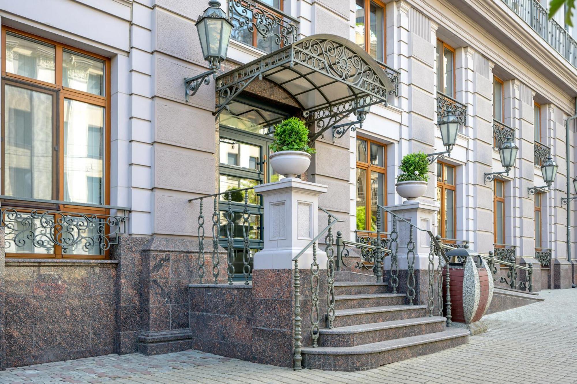 Красивая Квартира В Центре Одессы Odessa Exterior foto